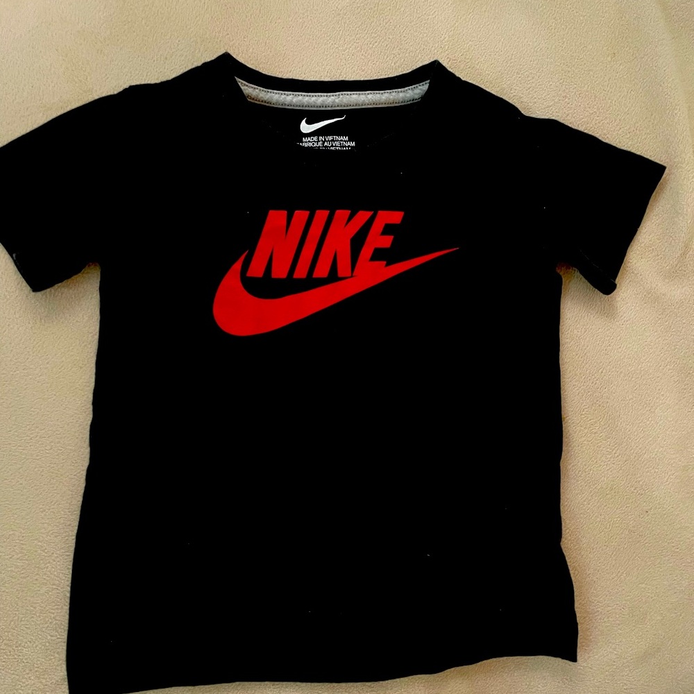 Toddler nike tee- 4t